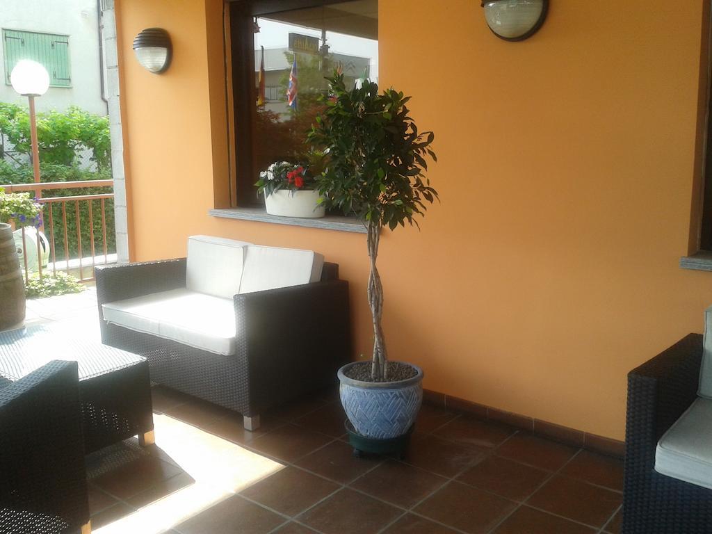 Hotel Des Alpes Rosta Екстериор снимка